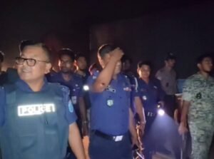 গোপালগঞ্জে ফুটবল খেলা নিয়ে দুই গ্রামবাসীর সংঘর্ষ, পুলিশসহ আহত ৩০